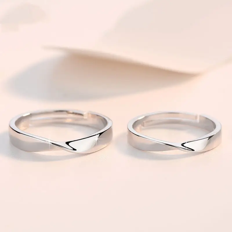 Open Mobius Couple Rings Black White Modern Design