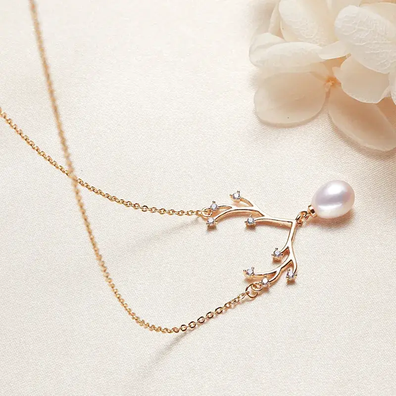Pearl Necklace for Women 18K Gold Antlers Design - Image 4
