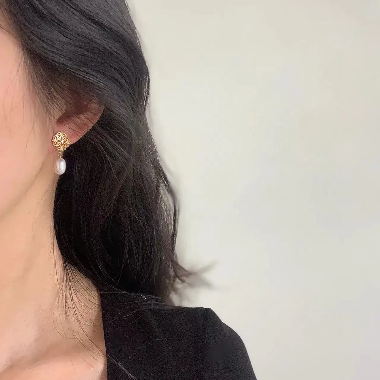 Court Style Pearl Earrings for Women Baroque Design - Image 5