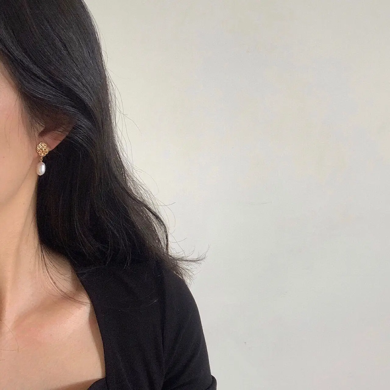 Court Style Pearl Earrings for Women Baroque Design — feature 7