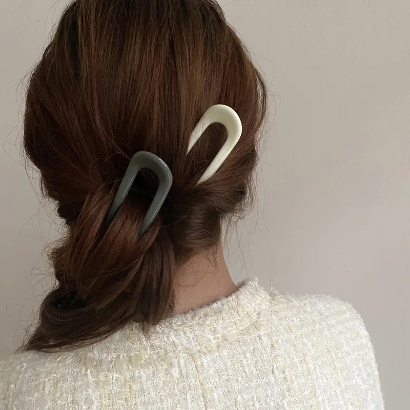 Modern U-Shaped Hairpin for All Hair Types - Image 8