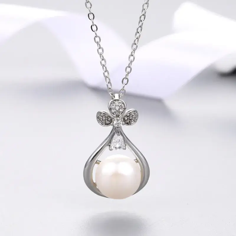 Korean Gold Pearl Pendant with Zircon Flower Design - Image 3