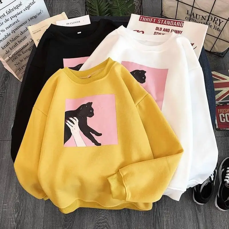 Women Velvet Printed Sweatshirt White Black Graphic