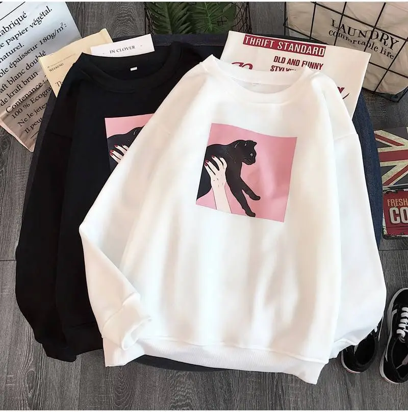 Women Velvet Printed Sweatshirt White Black Graphic