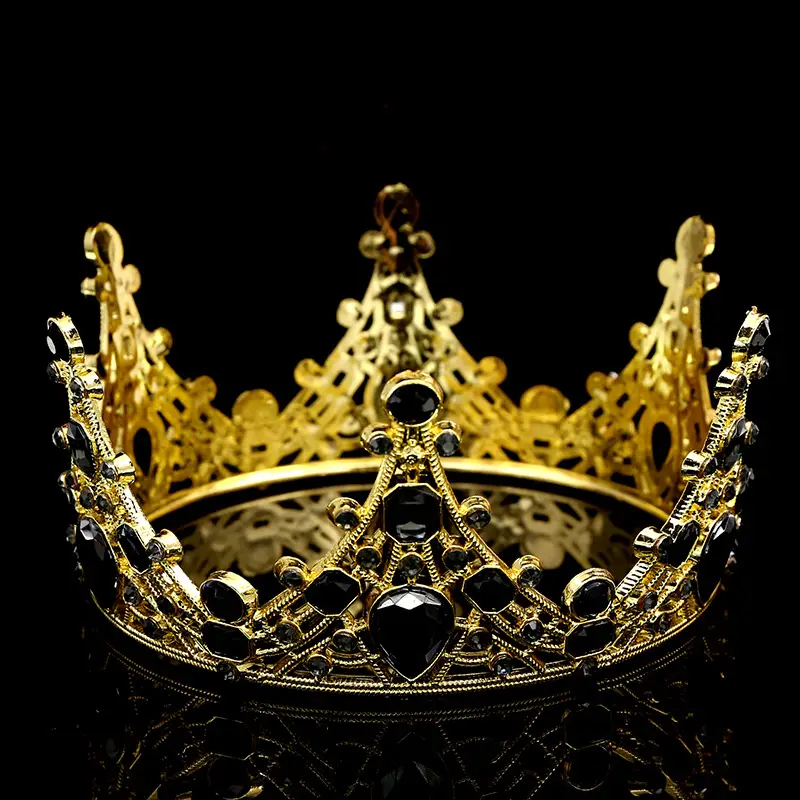 Plastic Upright Crown for Cake Decoration Queen Ornament - Image 10
