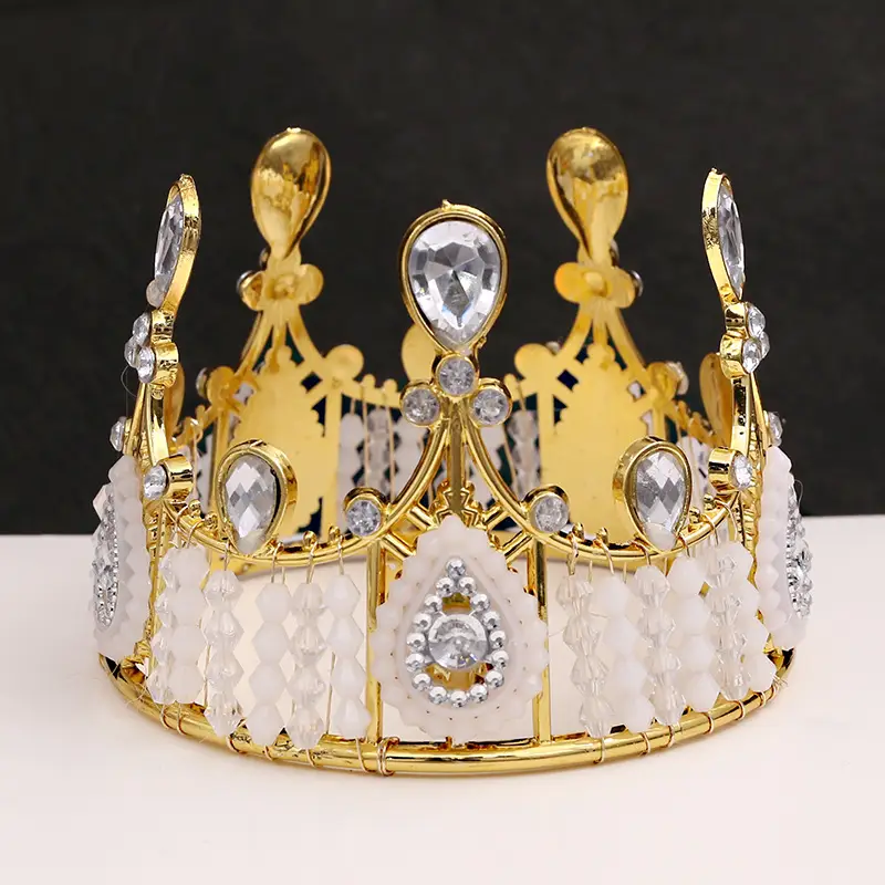 Plastic Upright Crown for Cake Decoration Queen Ornament - Image 2