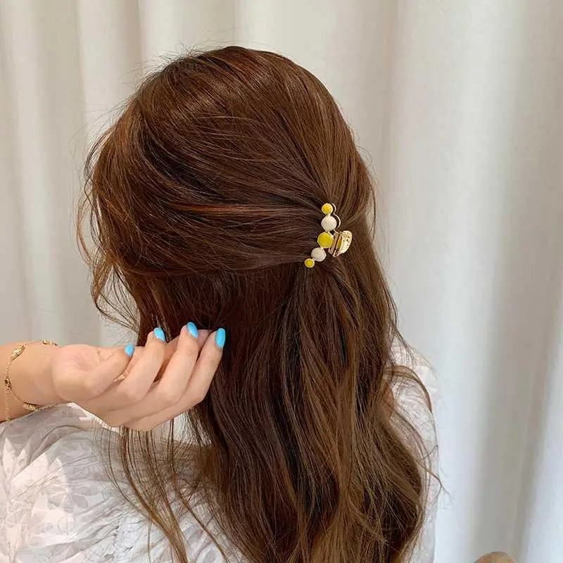Korean Style Hairpin with Pearl & Crystal Accents - Image 3