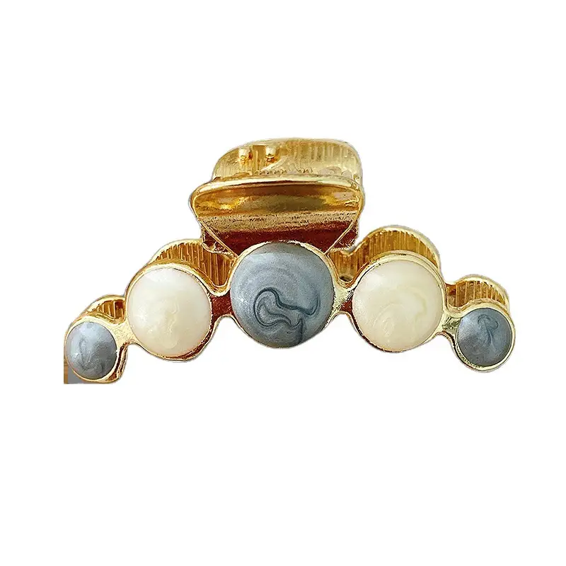 Korean Style Hairpin with Pearl & Crystal Accents - Image 6