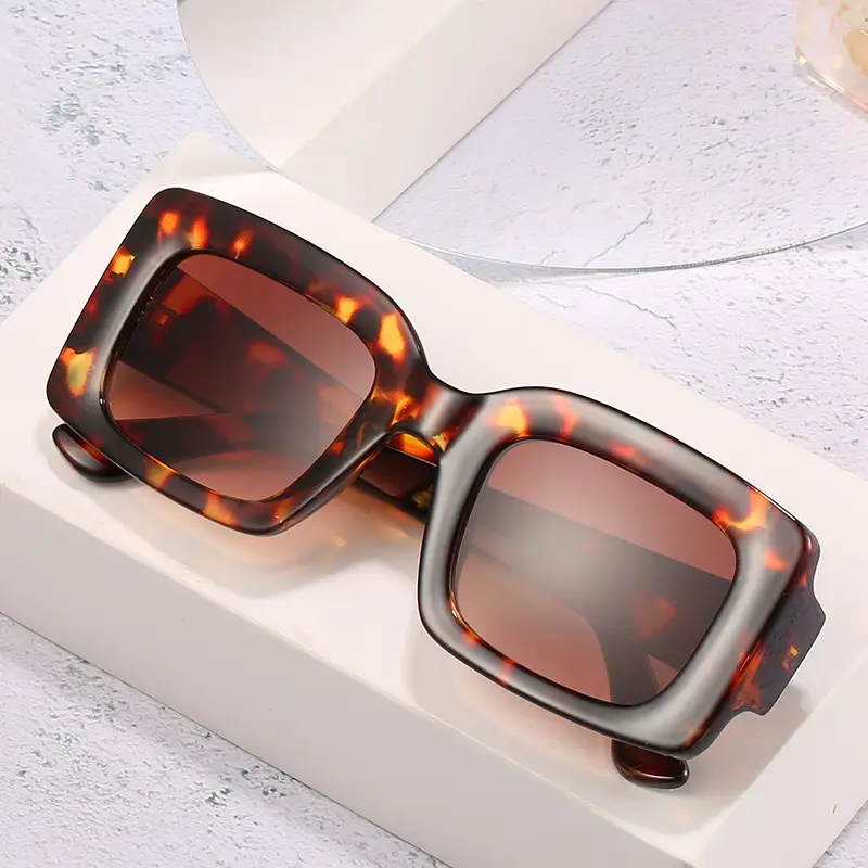 Women's Square Black UV400 Sunglasses