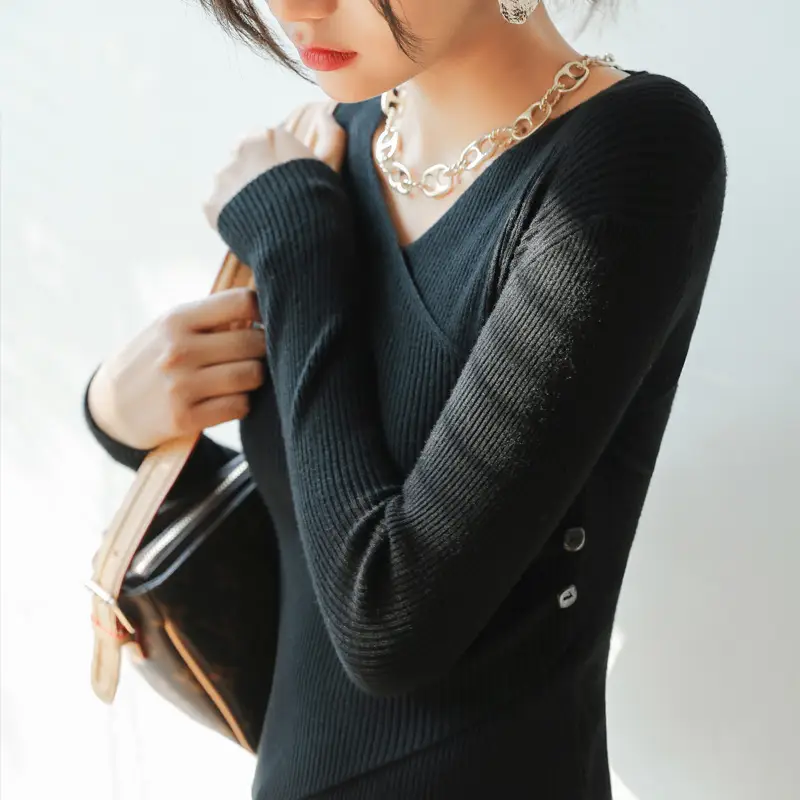 White V Neck Long Sleeve Knit Shirt for Women