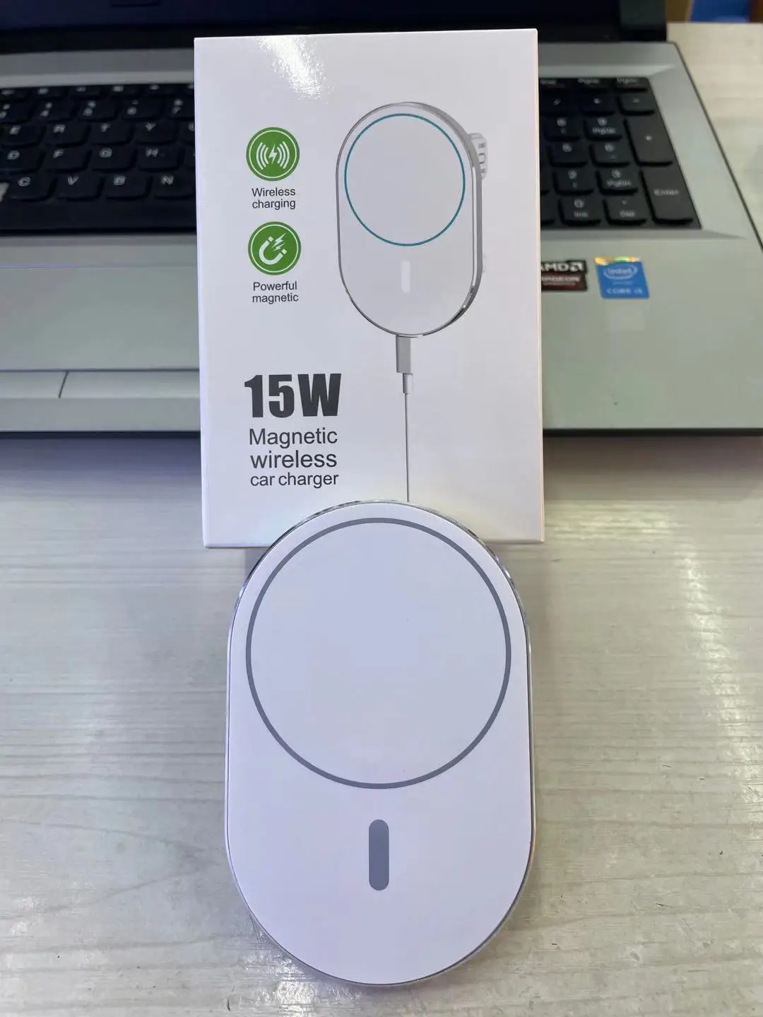 Apple 12W Magnetic Car Wireless Charger White - Image 3