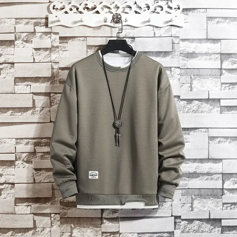 Wei Yi Men's White Loose Crewneck Sweatshirt with Necklace