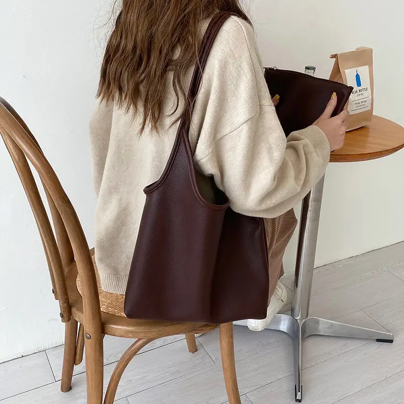 2026 Korean Style Literary Shoulder Bag Large Capacity Soft Leather - Image 2