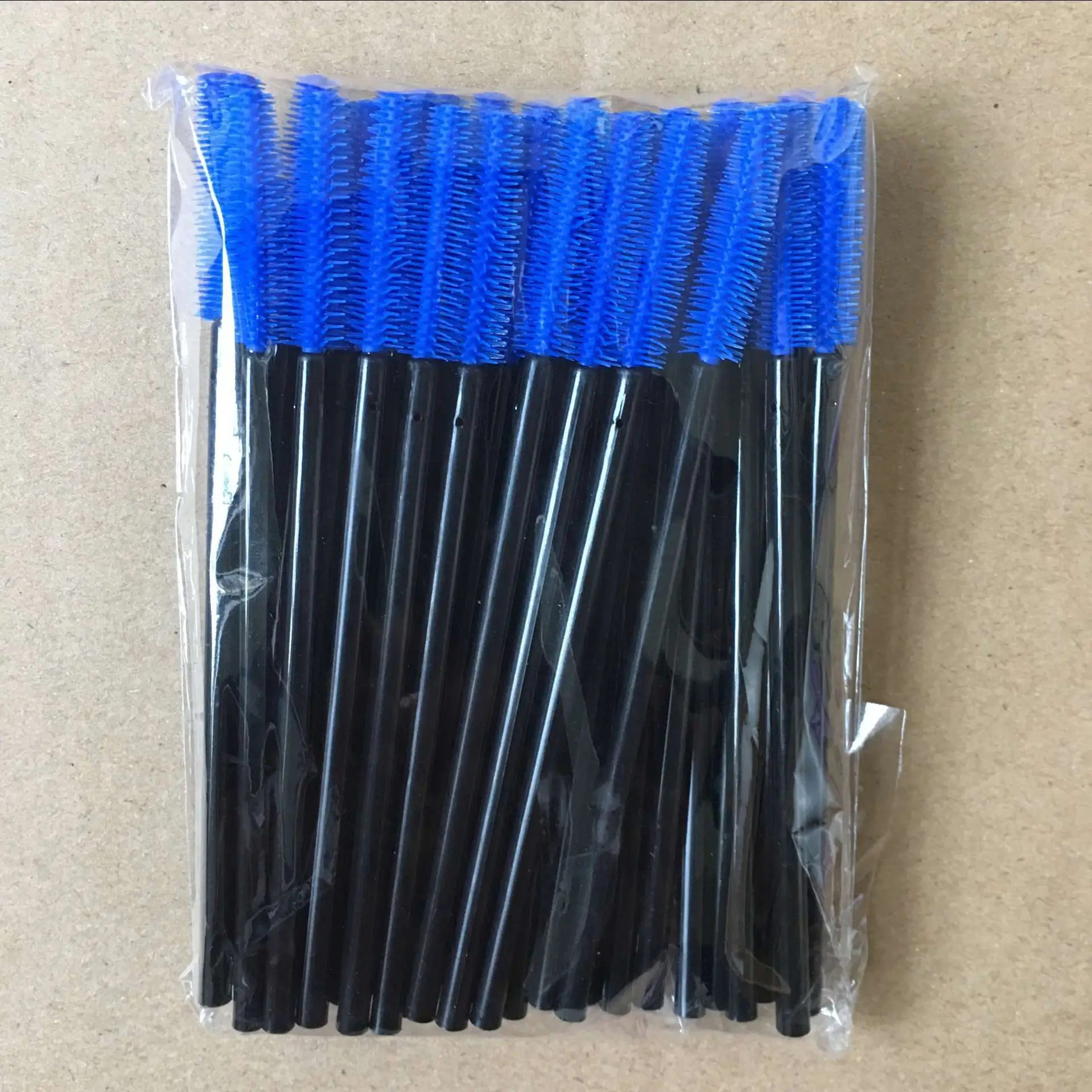 Silicone Eyelash Curl Brush Set Red Black β feature 9
