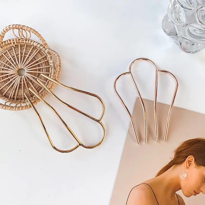 Korean M-Shaped Metal Hairpin French Braided Hair Comb for Women