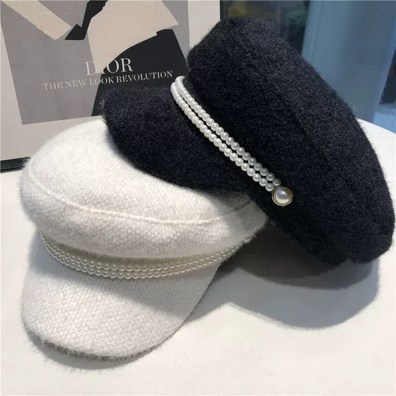 British Style Pearl Plush Military Hat for Women Black White — feature 3