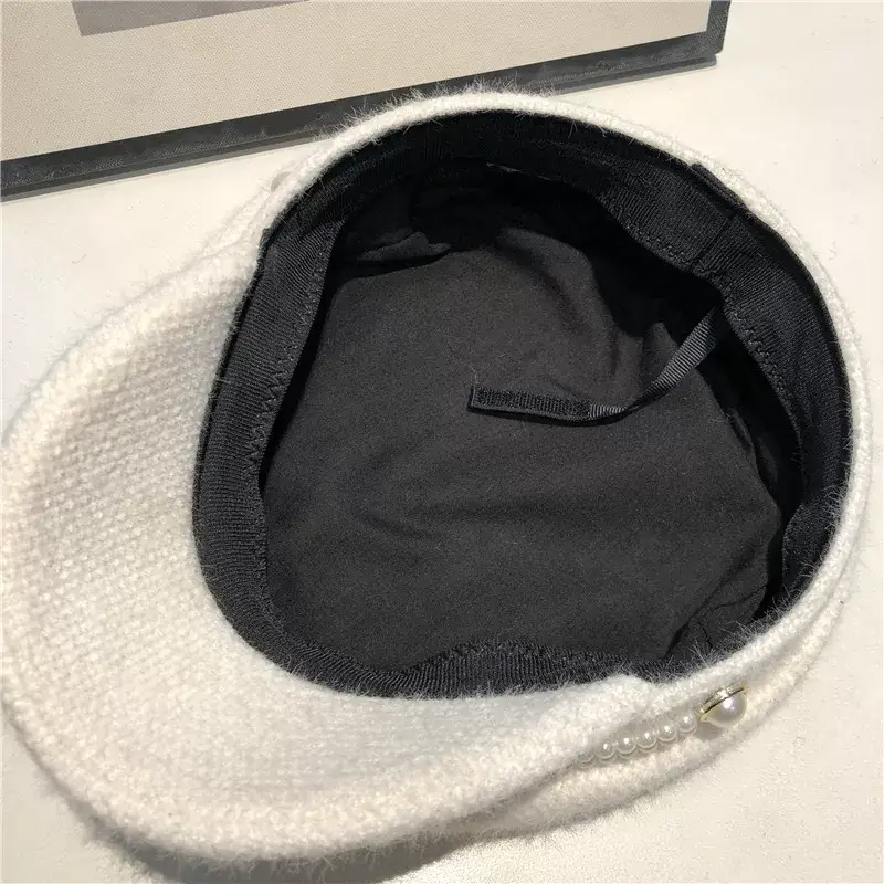British Style Pearl Plush Military Hat for Women Black White — feature 6