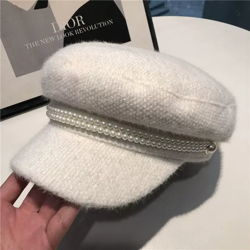British Style Pearl Plush Military Hat for Women Black White — feature 8