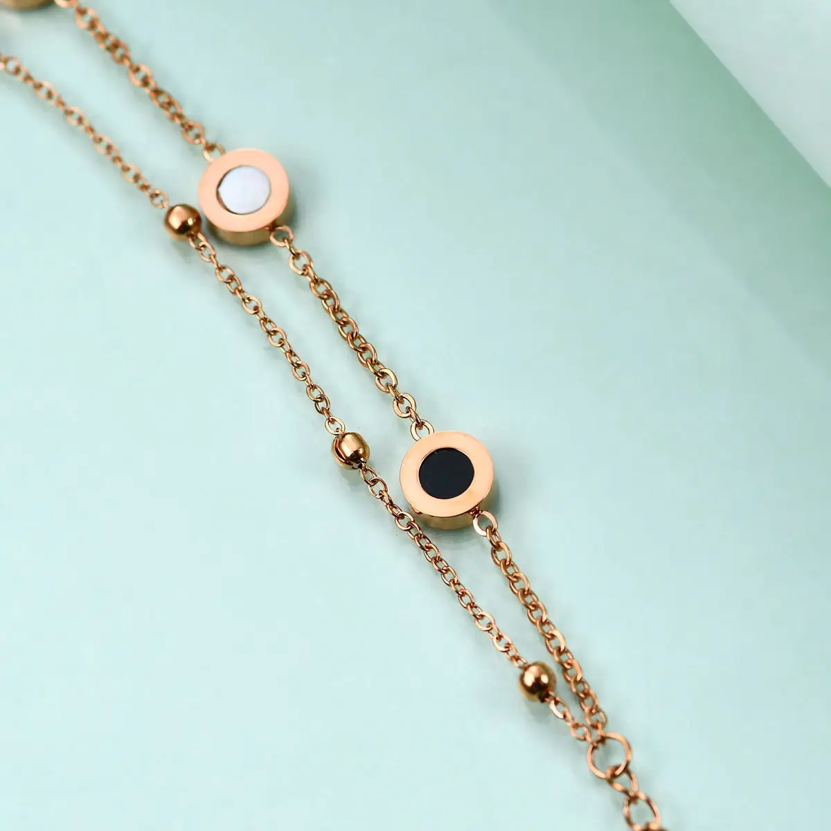 Adjustable Shell Bracelet for Women Stainless Steel Double Layer — feature 8