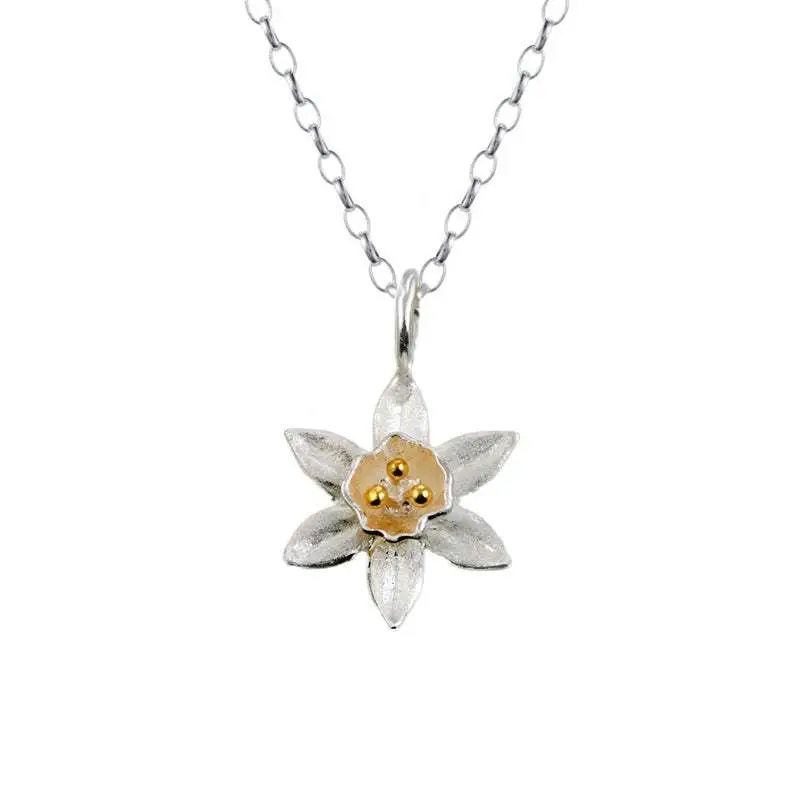 Two Color Daffodil Clavicle Necklace for Women - Image 2