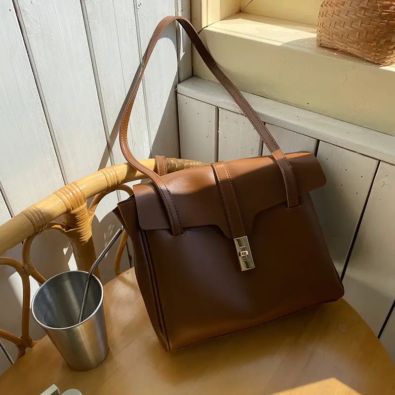 Elegant PU Leather Lock Flip Bag with Adjustable Strap - Image 4