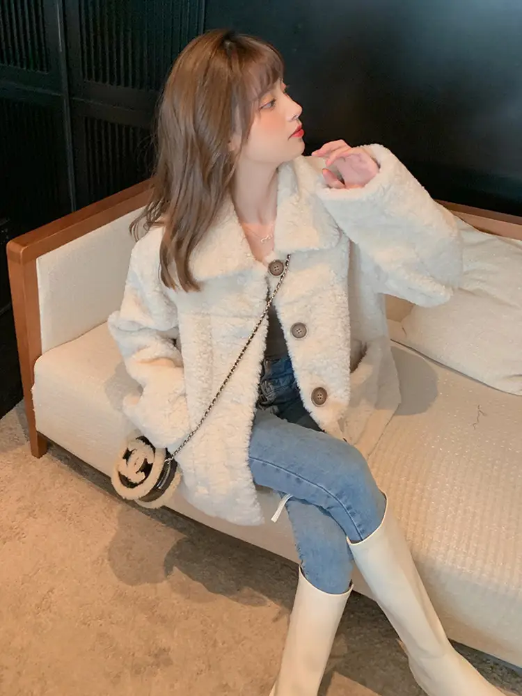 Lamb Wool Coat Women Loose Long Sleeve Winter Coat - Image 4