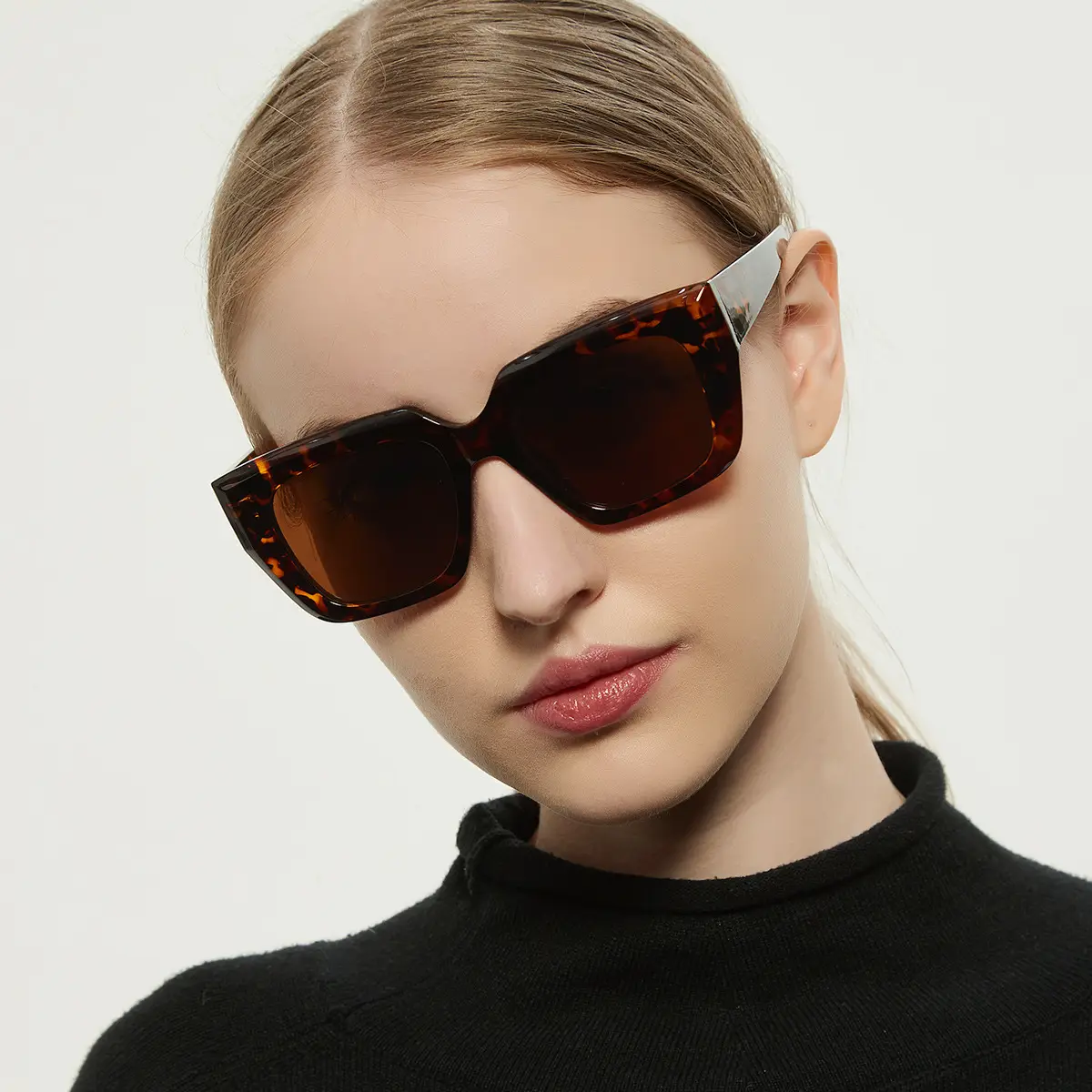 Square Sunglasses for Women with Sunshade & New Adult Design - Image 3