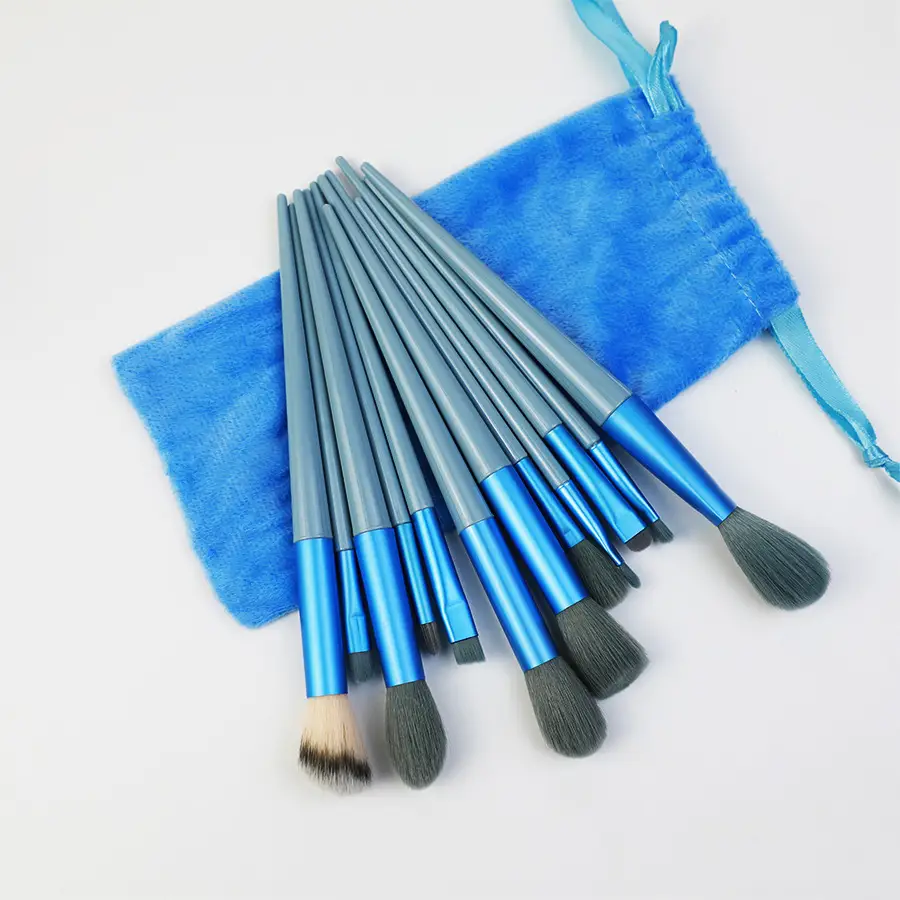 13-Piece Makeup Brush Set for Blush, Concealer, Eye Shadow - Image 4