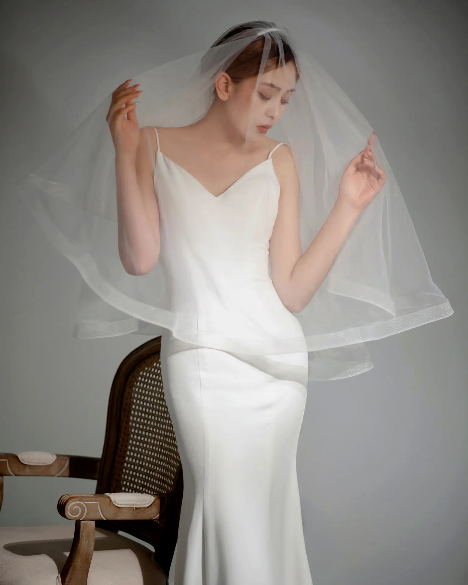 Multi-Layered Wedding Veil Wide-Brimmed Bridal Dress — feature 2