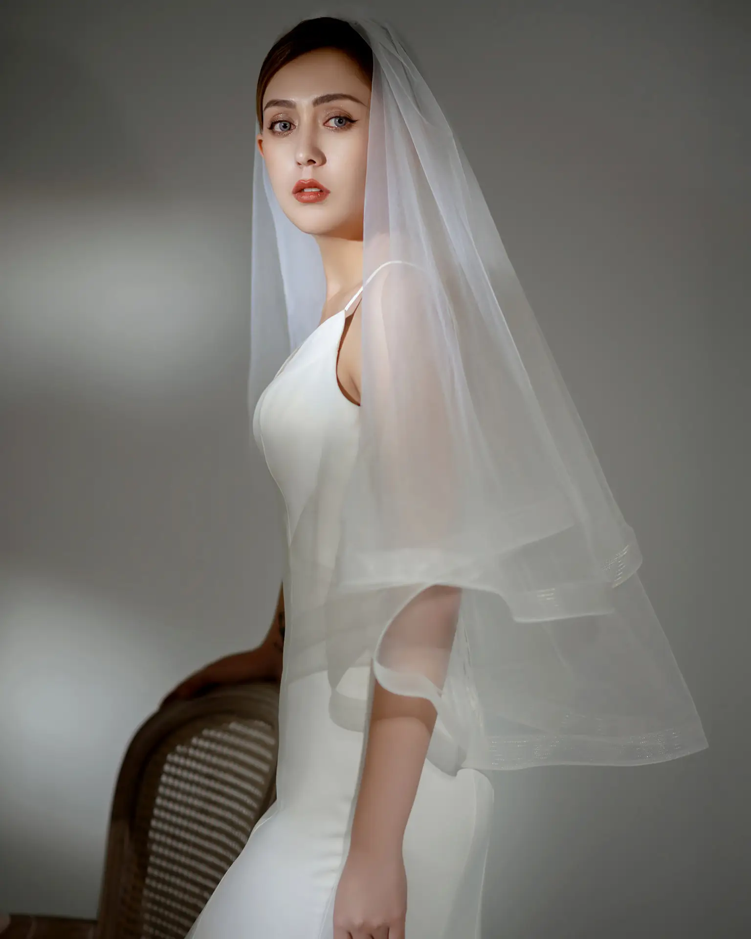Multi-Layered Wedding Veil Wide-Brimmed Bridal Dress — feature 4