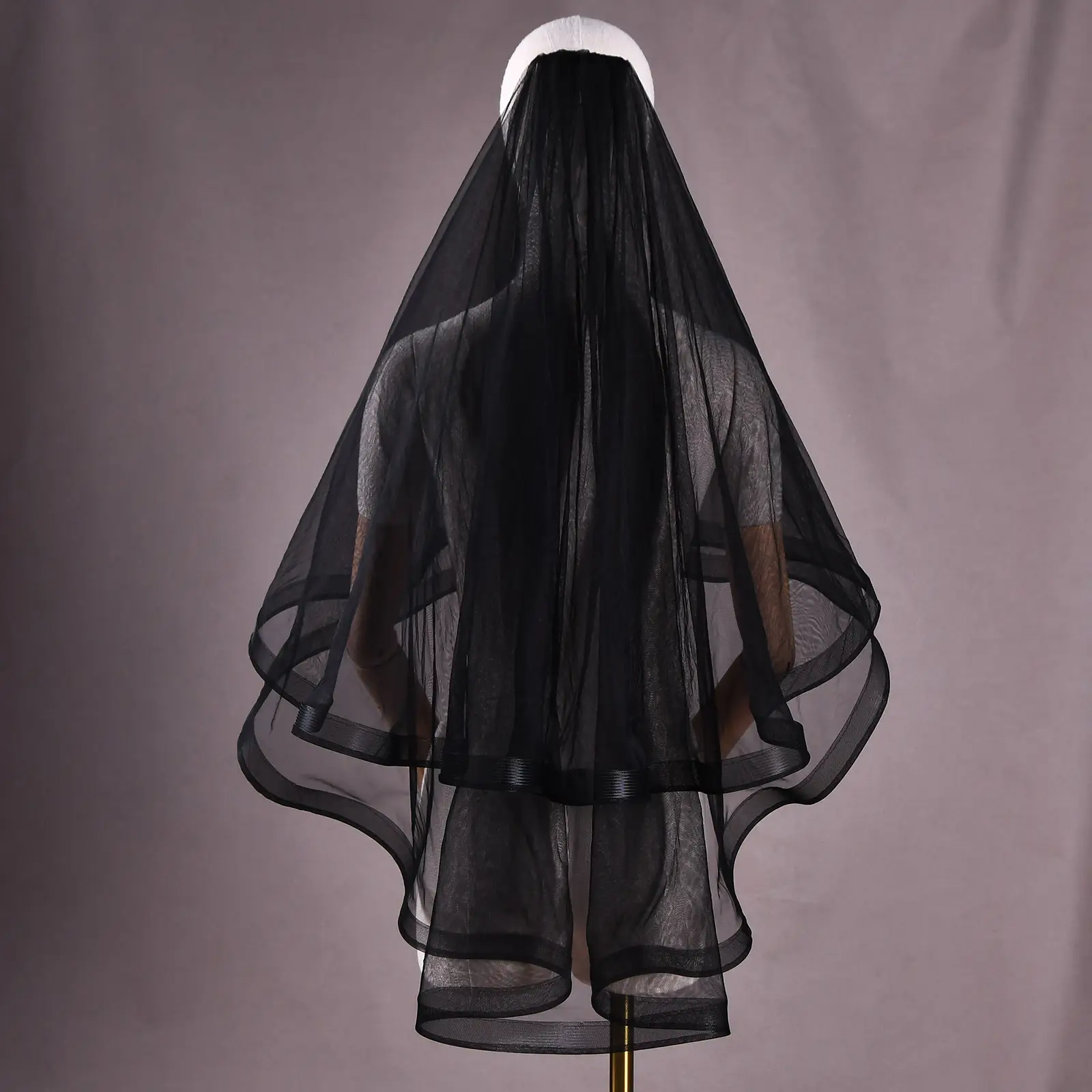 Multi-Layered Wedding Veil Wide-Brimmed Bridal Dress - Image 3