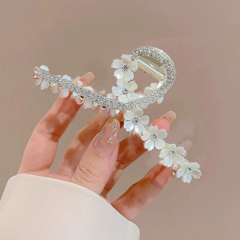 Elegant Metal Hair Clip for Women 8cm - Image 6