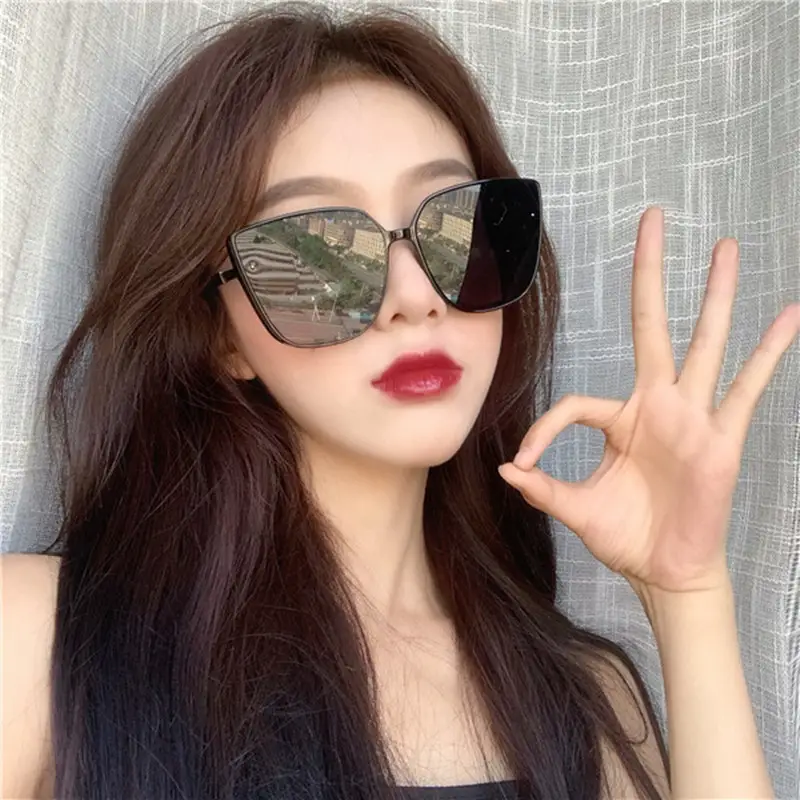 Pink 2025 Large Frame Sunglasses Women's Trendy Street Wear - Image 8