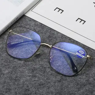 Black Thick Border Glasses for Women — feature 7