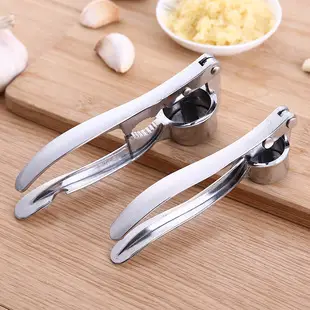 Portable Electric Egg Beater for Kitchen Use — feature 9
