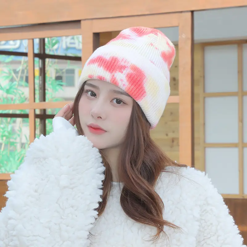 Two-Tone Woolen Couple's Hat for Cold Weather - Image 3