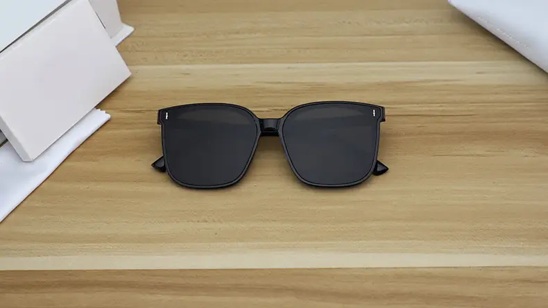 Square Frame Sunglasses for Women & Men Korean Style — feature 16