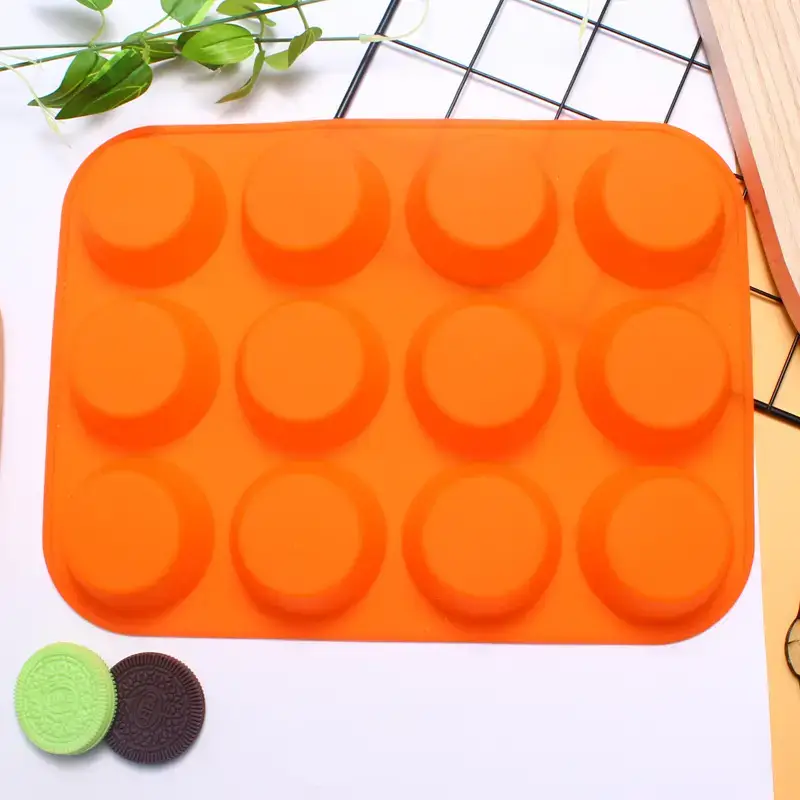 Silicone Muffin Mold 12 Hole Round Cake Tray - Image 2