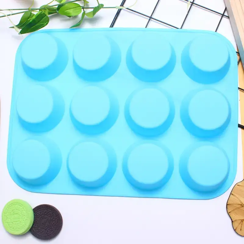 Silicone Muffin Mold 12 Hole Round Cake Tray - Image 3