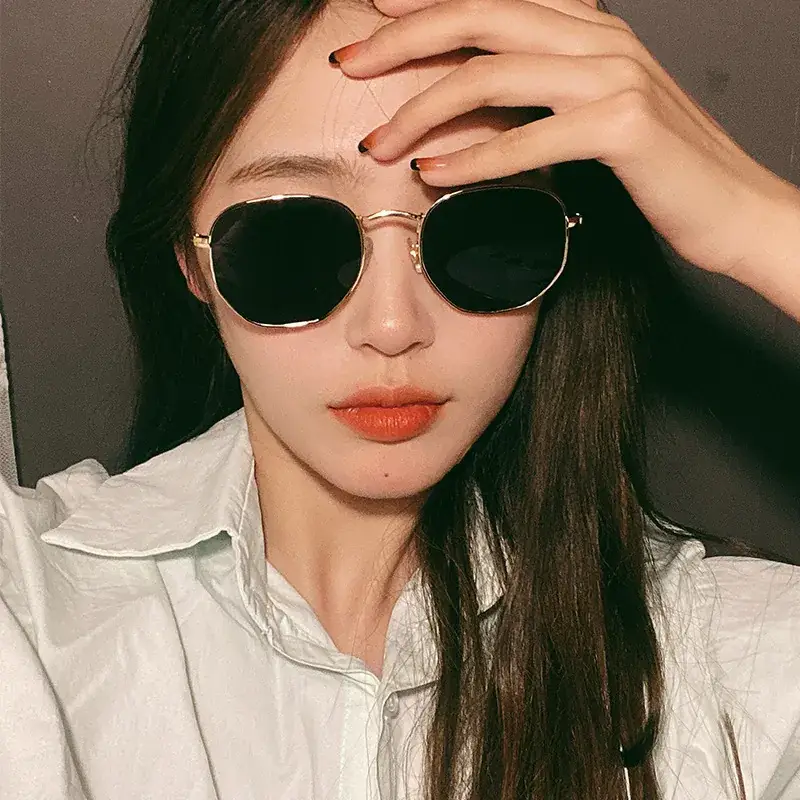 Polarized Sunglasses for Men Women Gold Frame - Image 2