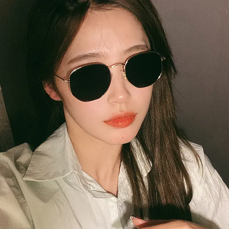 Polarized Sunglasses for Men Women Gold Frame - Image 3