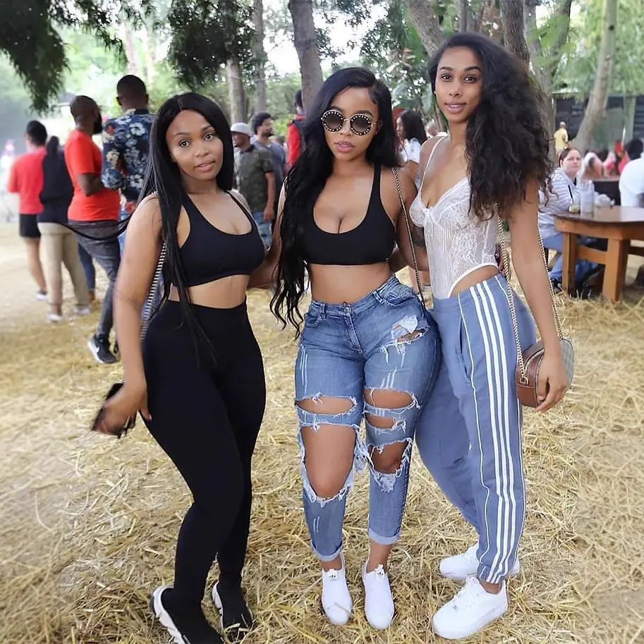 Women Ripped Denim Skinny Pants Black Top White Top Streetwear Set - Image 3