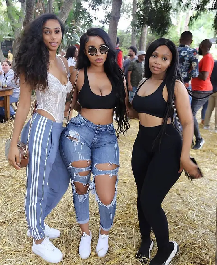 Women Ripped Denim Skinny Pants Black Top White Top Streetwear Set — feature 3