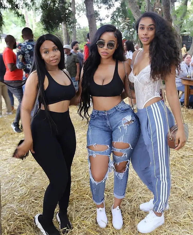 Women Ripped Denim Skinny Pants Black Top White Top Streetwear Set — feature 4