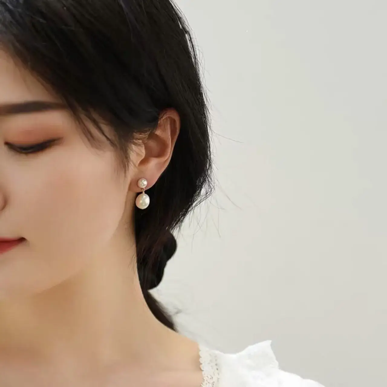 14K Gold Pearl Earrings for Women Elegant Day Baroque Design - Image 2