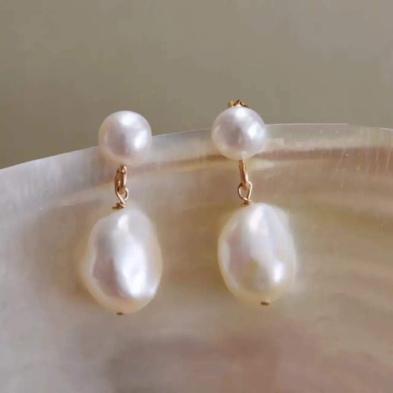 14K Gold Pearl Earrings for Women Elegant Day Baroque Design - Image 4