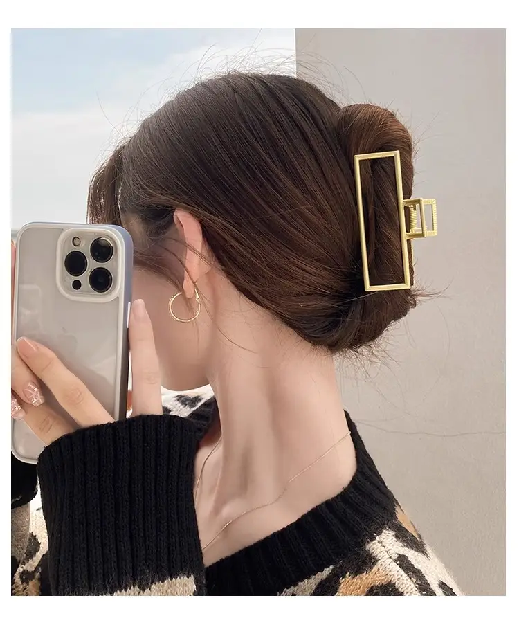 French Retro Pearl Hair Clip Large Size Women — feature 55
