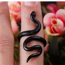 Five-Pointed Star Alloy Ring for Women — feature 2