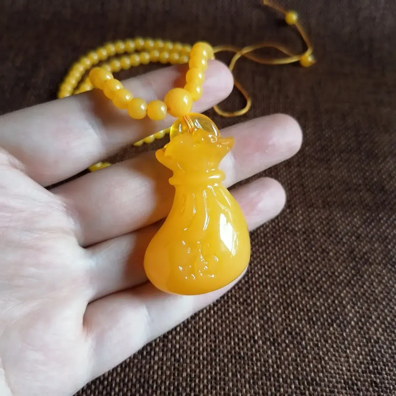Yellow Beeswax Pendant for Men Women Woolen Chain Necklace — feature 1