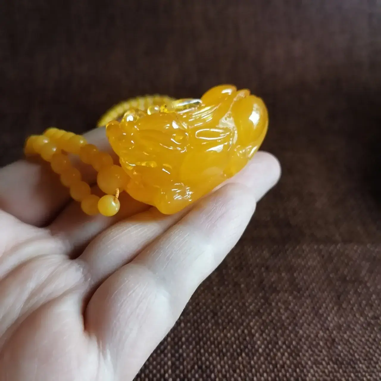 Beeswax Pixiu Pendant Yellow Woolen Chain Necklace